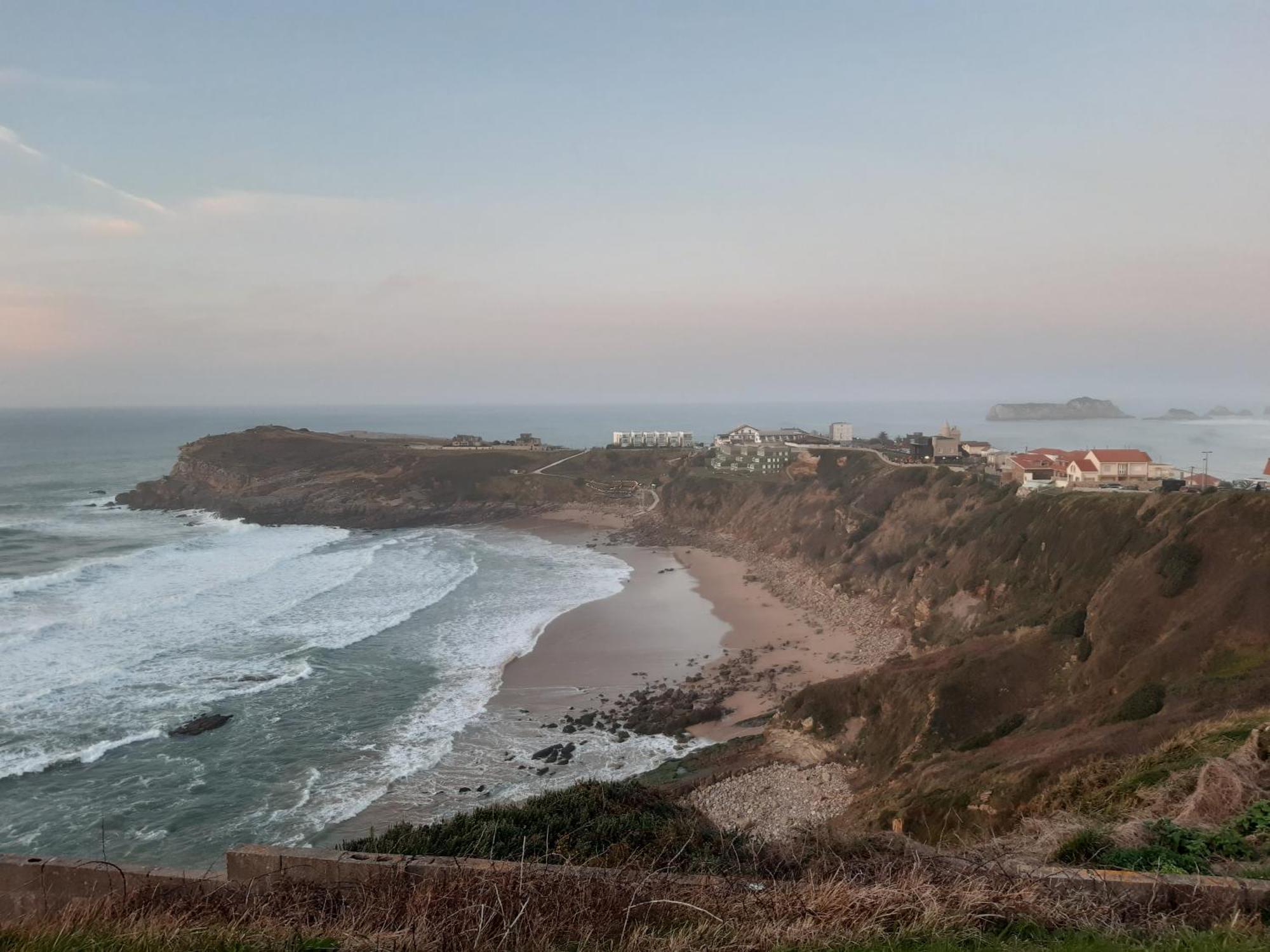 Con Vistas Al Mar Y Aparcamiento Gratis Lägenhet Suances Exteriör bild